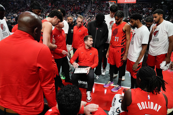 开拓者力克鹈鹕终结六连败 奇迹三连胜助球队重