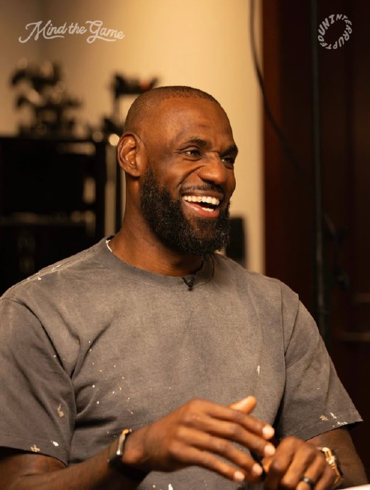 里夫斯现身《球场大脑》与詹姆斯纳什畅谈篮球