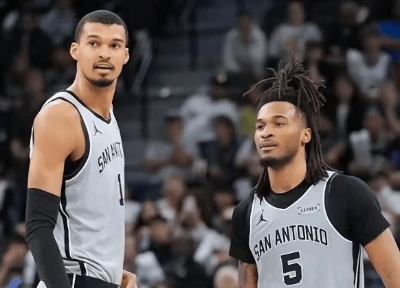 马刺力克快船登顶50胜行列 文班亚马米奇组合成