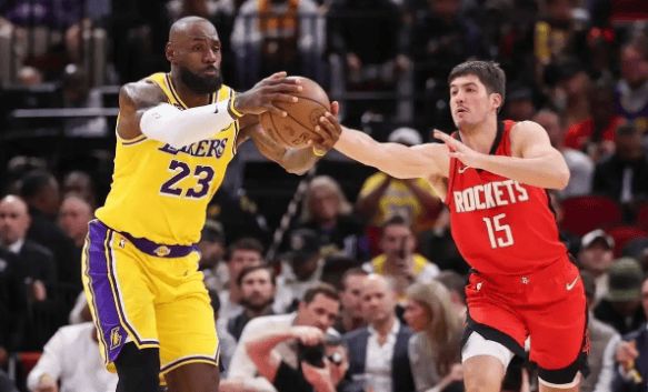 马刺力克快船登顶50胜行列 文班亚马米奇组合成